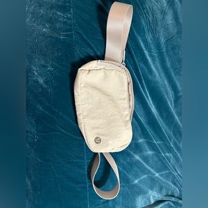 Lululemon belt bag